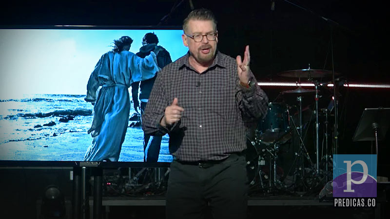 El Pastor Chris Richard predica sobre las experiencias con Dios